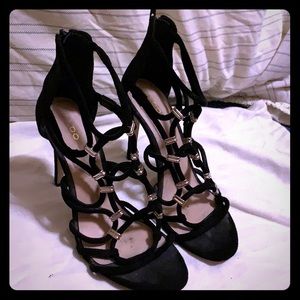Cute black Aldo high heels size 7 1/2 Woman’s !